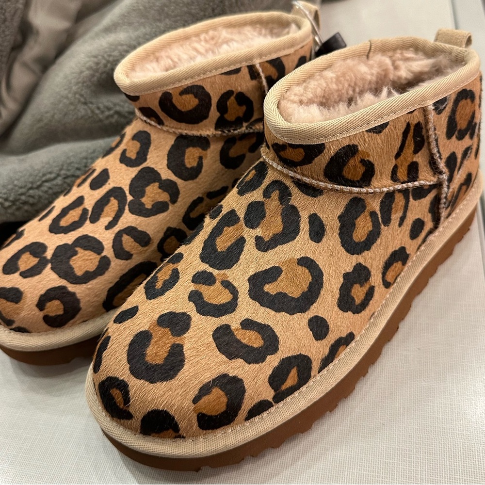 BRAND NEW ✨ UGG Classic Ultra Mini Spotty Women’s US 7